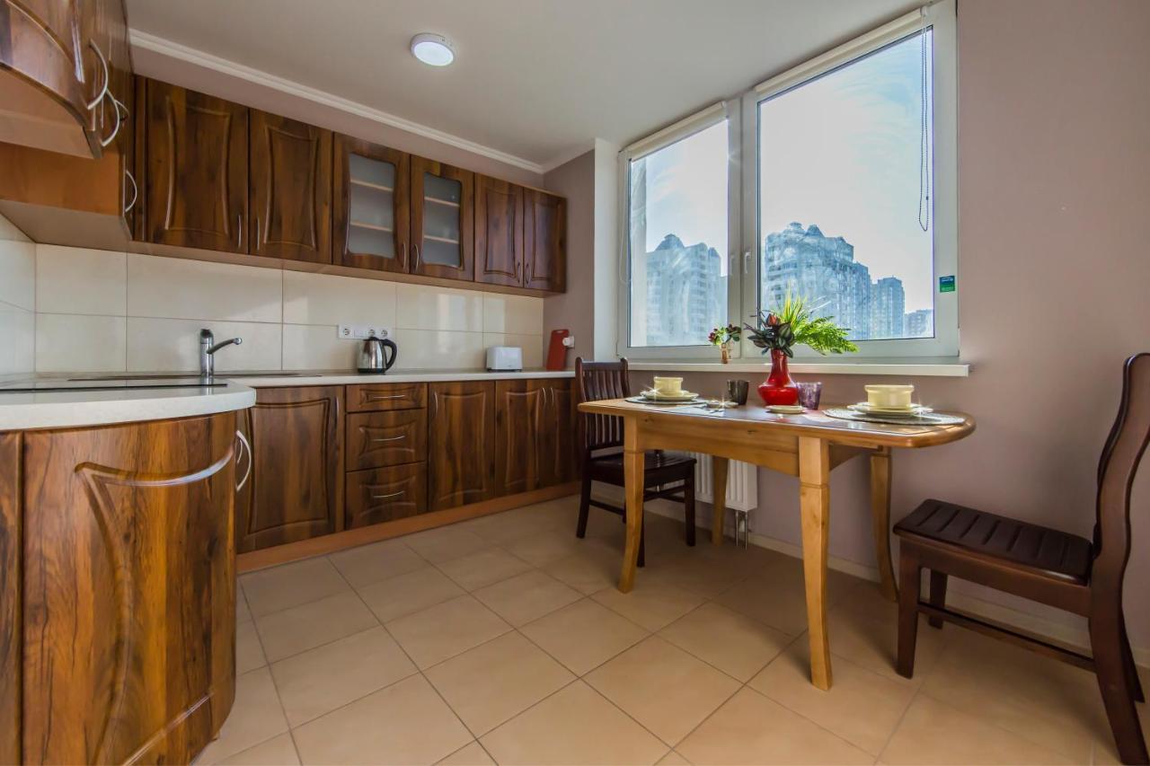 Super Comfort Flat For You Near The Metro. Kiev Eksteriør bilde